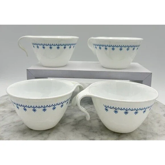 VINTAGE SET OF CORELLE LIVINGWARE BLUE SNOWFLAKE GARLAND HOOK COFFEE CUPS  MUGS